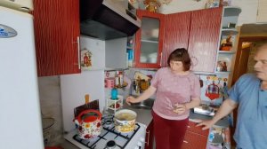 Уха по простому рецепту от мужа//Песня ИИ по словам мужа