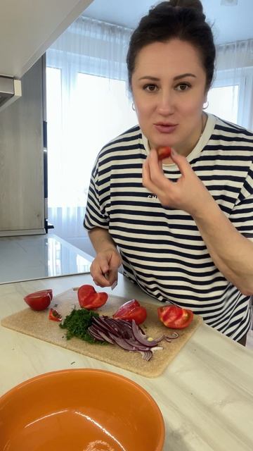 Просто трендовый салат, ну… для разнообразия можно))