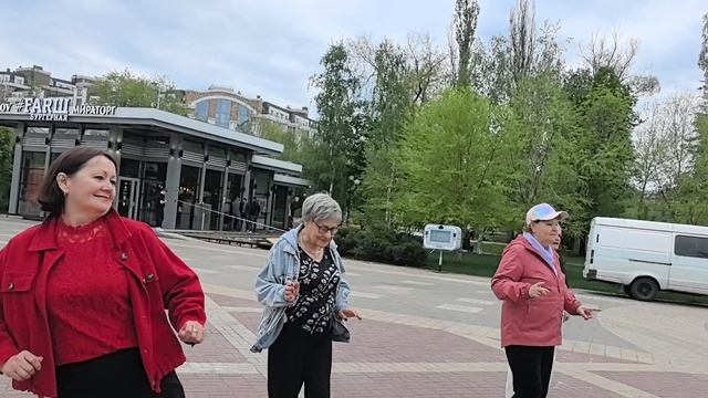Дискотека начинается... 15.05.26... смотреть онлайн