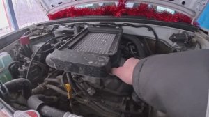 Замена моторного масла Suzuki Jimny двигатель K6A своими руками.