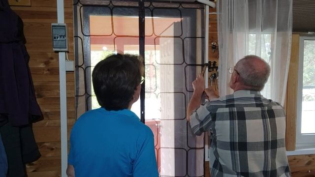 Без сетки летом никак.
