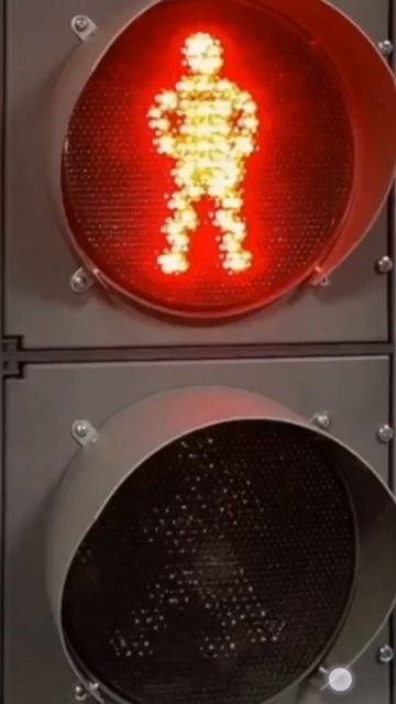 светофор точно не новый