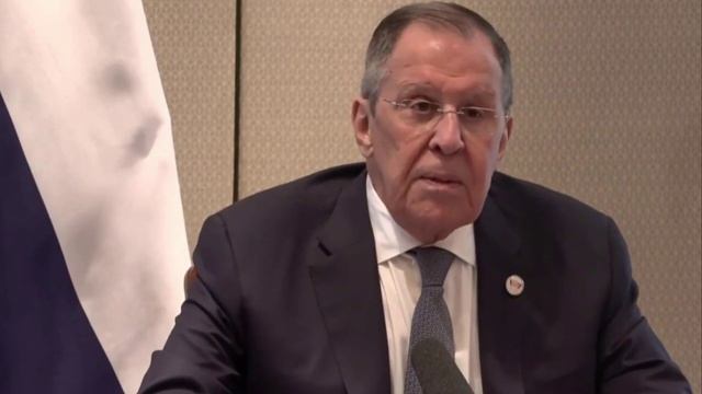 «Если вы не отдадите свой телефон, они достанут пушки»