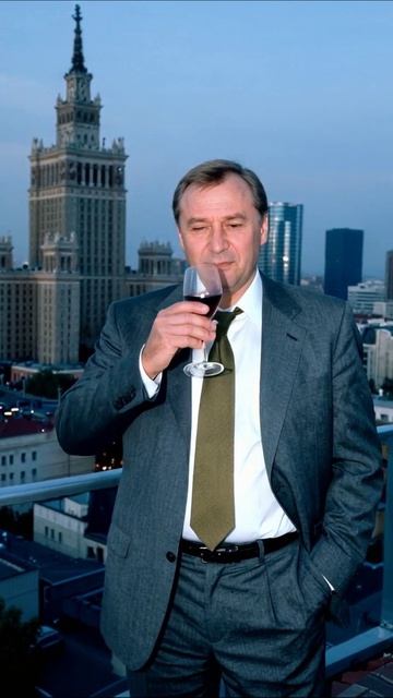 Элегантный вечер в городе: беседа с вином Москва жизнь