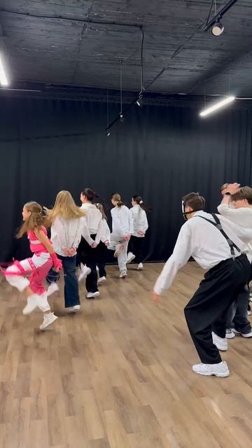 Шаффл Баттл  Girls  VS Boys  NEON BATTLE  WHO BEST ?