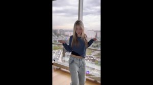 Юная девушка