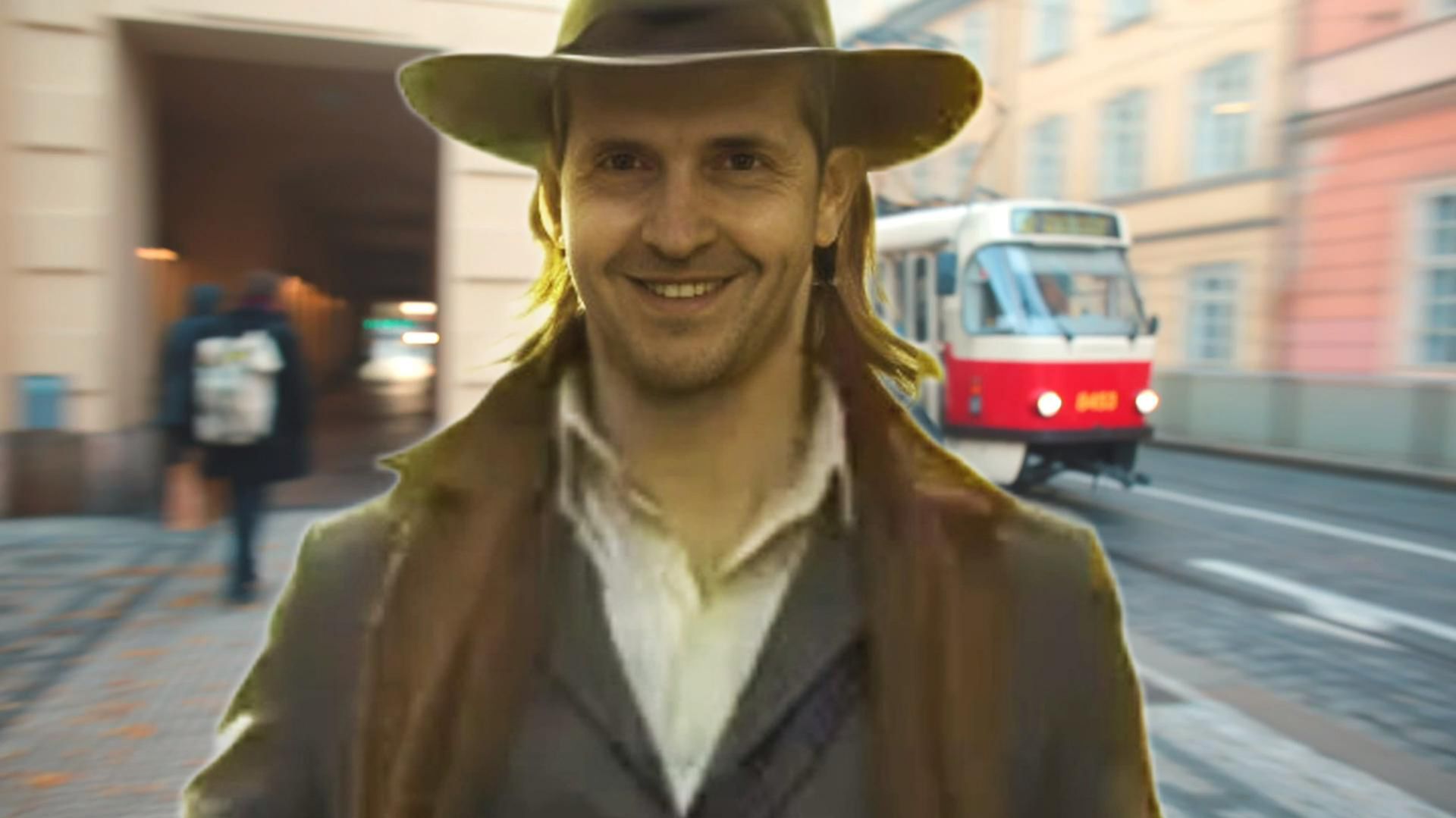 Я к счастью спешил