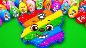 Готовим ванну со слизью Rocky Paw Patrol, смешивая желейную слизь и ГЛИНЯНЫЕ яйца