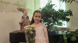 Пополитова Таня. 8 лет. И.С.Бах. Менуэт.