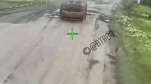 💥🇺🇦 Операторы FPV группировки ЦЕНТР истребляют технику боевиков ВСУ в своей зоне ответственности