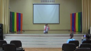 Пластический этюд «В кубе»