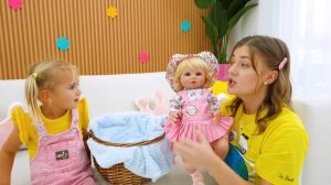 Алиса и тётя проходят Большой лабиринт! Поймайте вора!😍