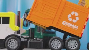 Эвакуатор спасает сломанный мусоровоз 🚚 🛻 Игрушки для малышей