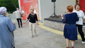 20260516 песня На теплоходе музыка играет а я одна стою на берегу машу рукой а сердце парк г Орёл