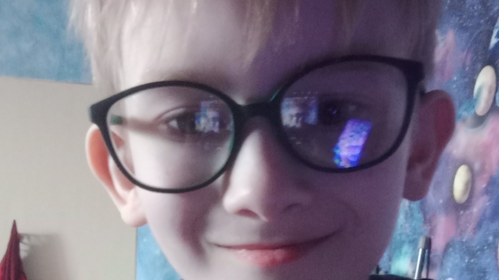 STREAMING WITH MY HOME INSIDE