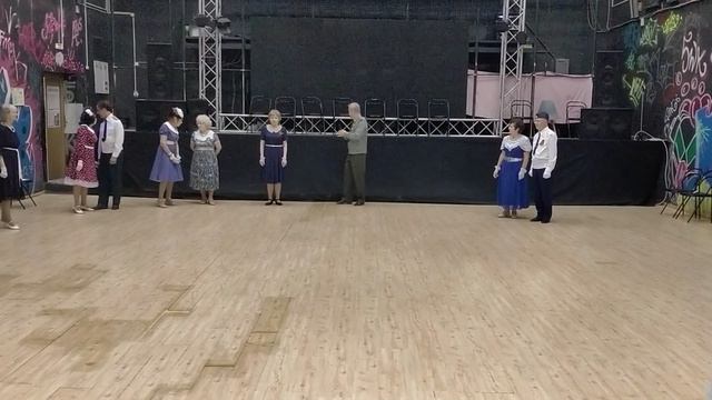 Бал Победы в Капотне. Большой фигурный вальс.