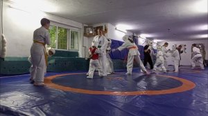 Детская тренировка киокушинкай каратэ