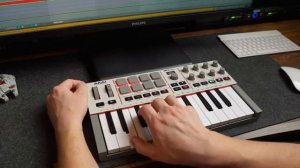 Akai MPK mini / A-ha – Take On Me