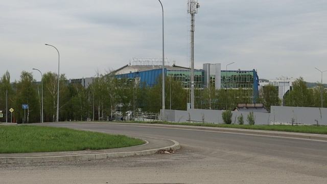Пасмурно и починить бы у остановки на пр. Октябрьском