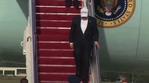 Трамп прилетел обратно в США после своего визита в Китай.