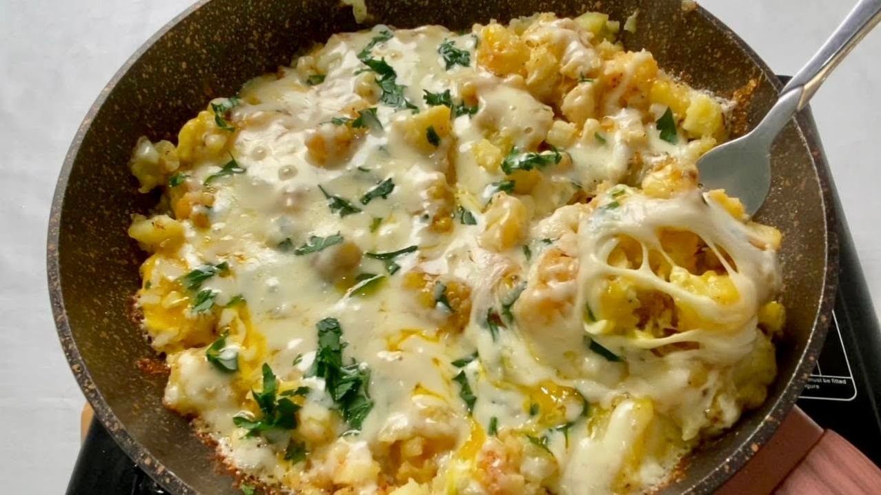 Гарниры. ЖАРЕНЫЙ КАРТОФЕЛЬ С РАСПЛАВЛЕННЫМ СЫРОМ