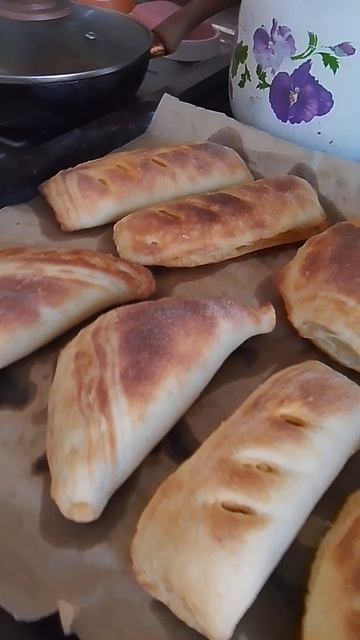 Слойки с мясом и капустой с яйцом на Ура!!! смотреть онлайн