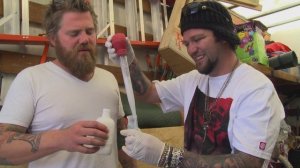 Чудаки (Jackass) 3.5: Райан и Бэм пранканули Ноксвилла