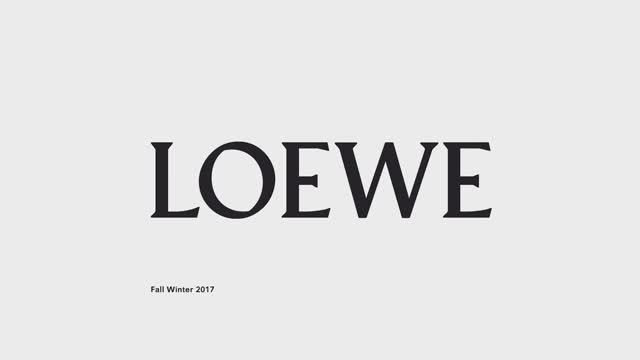 Показ женской коллекции Loewe осень-зима 2017-2018