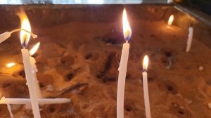 Я зажгла свечи по вашим молитвам в церкви Богородица Айа Напа