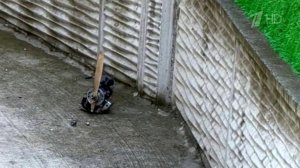 Эксперты изучают фрагменты беспилотника, повредившего дома в турецком Самсуне.