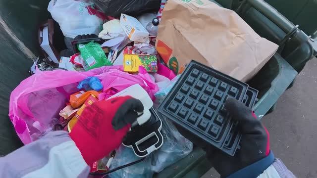 Как_я_зарабатываю_лазая_по_мусоркам_Dumpster_Diving_RUSSIA_#121