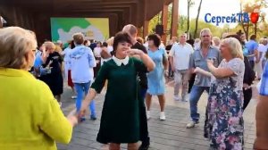 Летящей походкой......