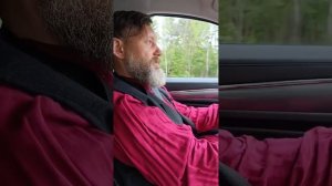 Дорога к фестивалю: интервью в машине