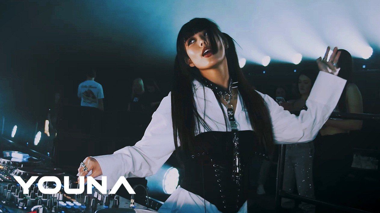 YOUNA - Melodic Techno & Tech House DJ Mix FYH500 - Electric Spring I Moldova