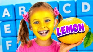 Майя учит английский алфавит с Машей и Мией
