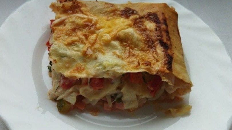 Быстрый пирог в лаваше с помидорами и ветчиной смотреть онлайн