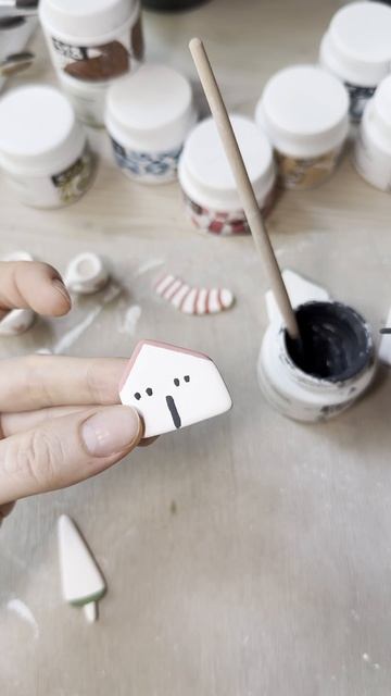 Делаю броши значки из керамики ❤️ роспись значков 🌿 #ceramics process ✨ #handmade