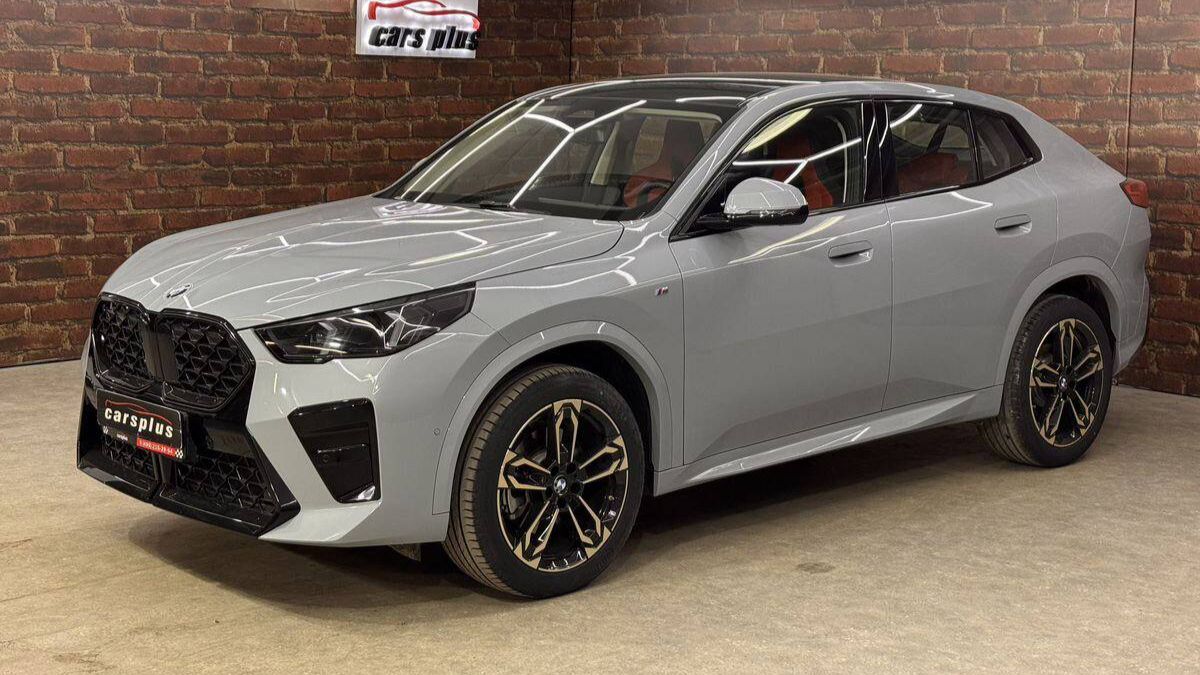 Доступна к заказу красоткаBMW X2 25i