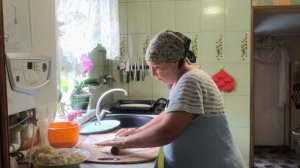 17-05-2026Пеку торт «Наполеон».