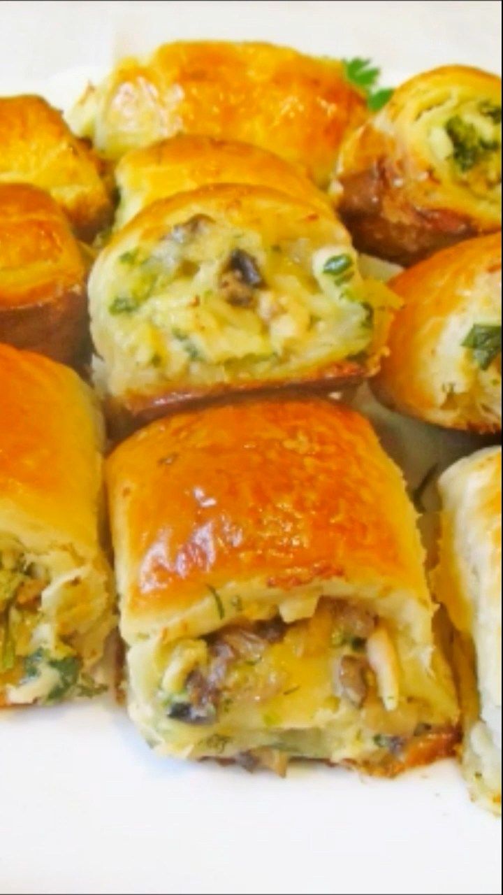 Самая простая выпечка к чаю за 20 минут. А вкус её каков! Бюджетно и просто.