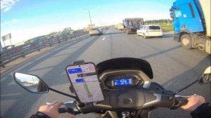 Четыре ситуации на скутере на дорогах общего пользования.