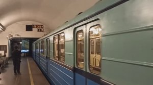Ретро-состав,ЭКА-06 и Коричневый Балтиец на станции Владимирская 🔴