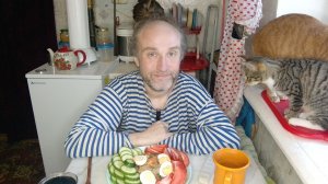 Вкус и польза. Обед с котями. Чувствую себя лучше. Мукбанг. Обжор. Еда на камеру. Диета. Шизофрения.