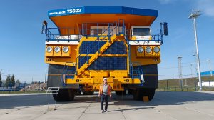 Белорусский вояж: минский ретро-автобус и БелАЗ