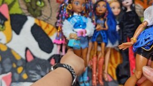 прекраснейшая Кукла (Monster high Robecca) Робекка Стим Базовая G3 с питомцем