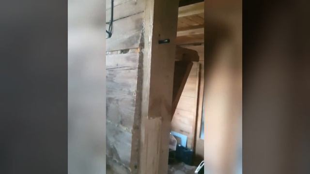 Монтаж входной двери в деревянный дом
