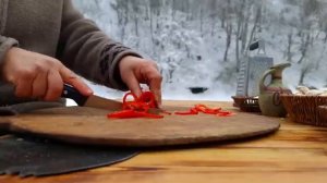 Готовим пиццу на костре.