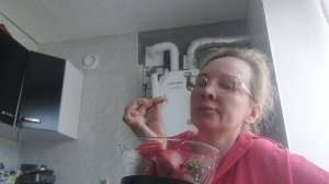 Мукбанг Клубника лето уже ура
