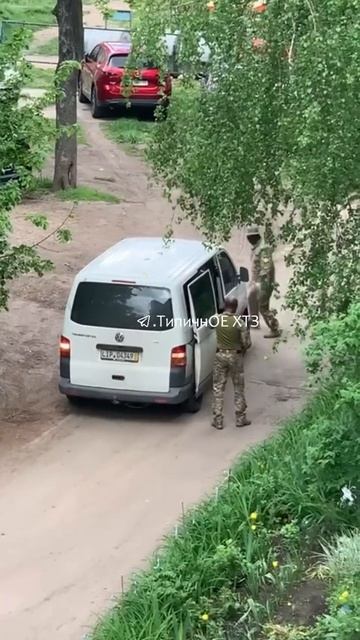 Очередной доброволец поехал. Украинский не доброволец.