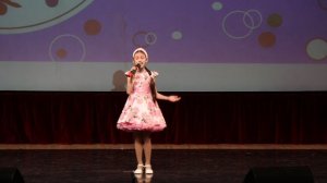 Анна Акиншина-9 лет- «Сердцем русская я»( А. Петряшева)